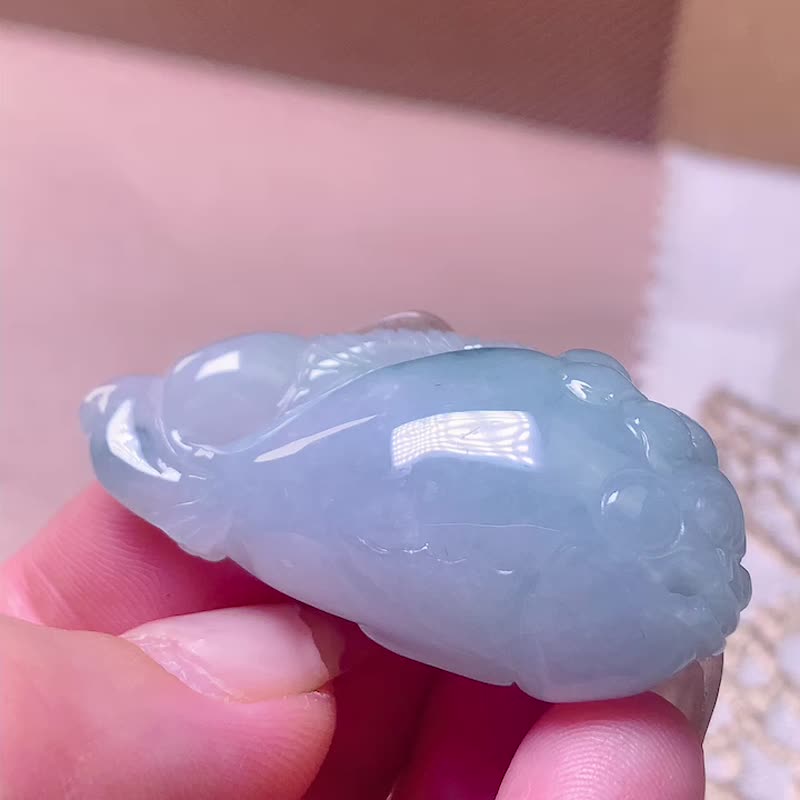 飘蓝花翡翠金鱼 | 天然缅甸玉A货翡翠 | 送礼 - 项链 - 玉石 白色