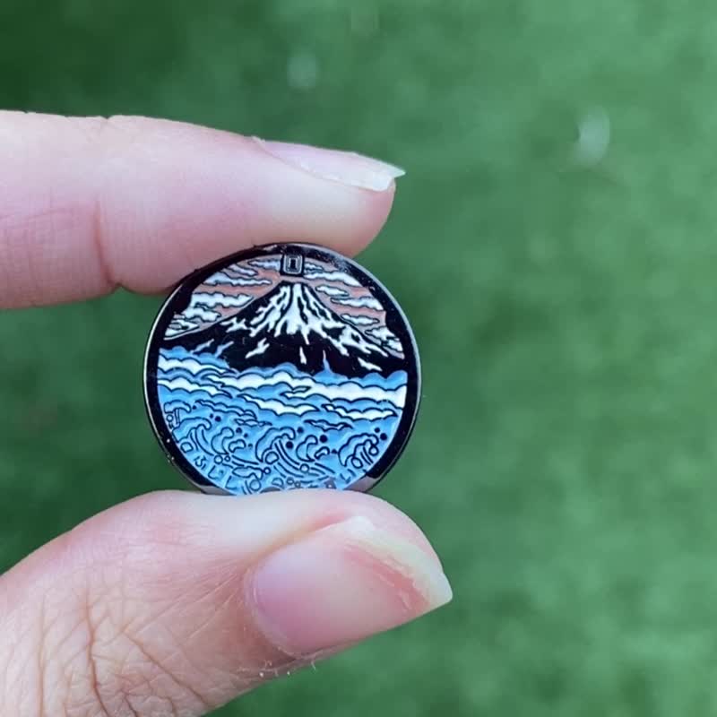 迷你日本人孔盖别针  /  富士山  /  水渠盖金属徽章/2cm - 徽章/别针 - 其他金属 蓝色