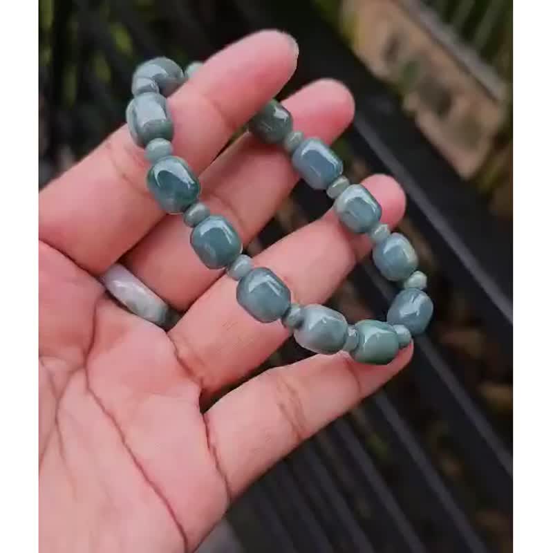 缅甸玉手链  सागरी蓝色 桶珠型玉隔珠 算盘珠 天然 A 货翡翠 9.2 毫米 - 手链/手环 - 玉石 蓝色