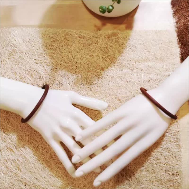 定制极简宽版牛皮手链双入组 棕色 合金钛钢磁扣 2 选 1 情侣手链 - 手链/手环 - 真皮 咖啡色