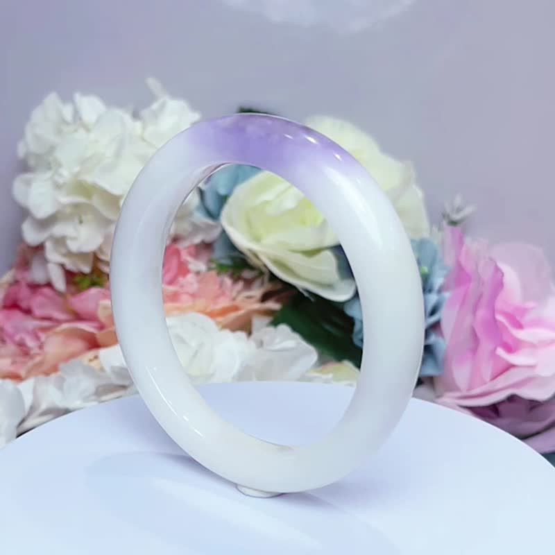 NO.211 稀有绝美俏色 紫白玉 内径 62 MM 圈口 浪漫温柔 和田玉镯 - 手链/手环 - 玉石 紫色