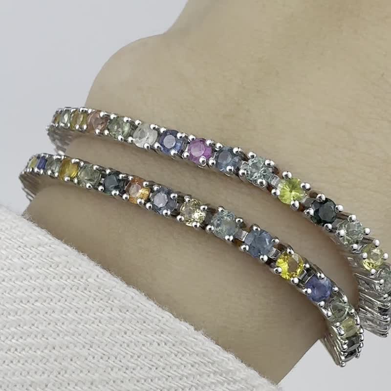 Open on Museum - Multi Sapphire Tennis Bracelet - 手链/手环 - 纯银 银色