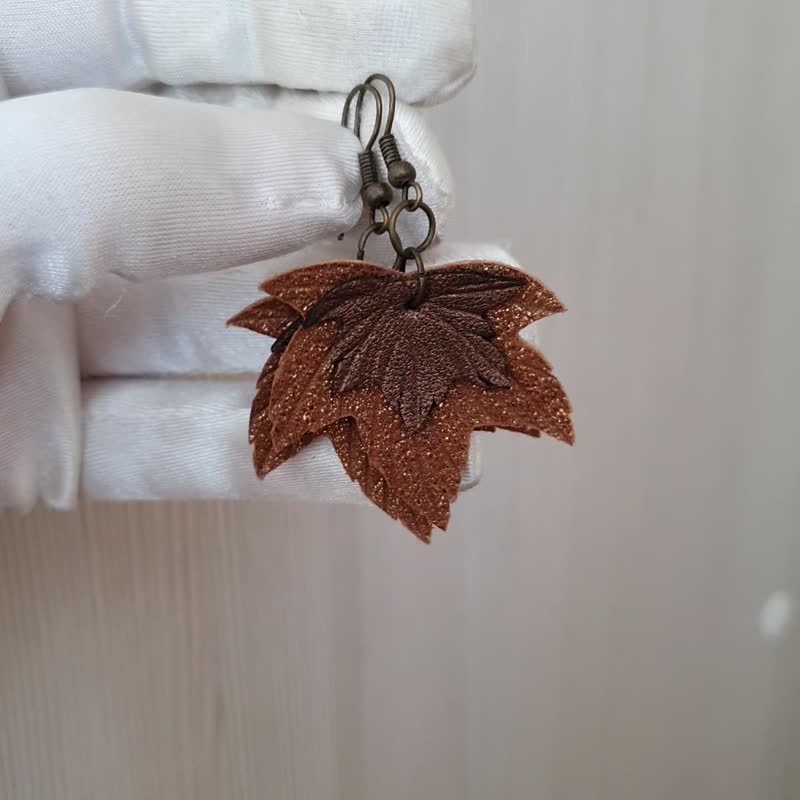 耳環 bronze color leather earrings for her Leather women's jewelry - 耳环/耳夹 - 真皮 金色