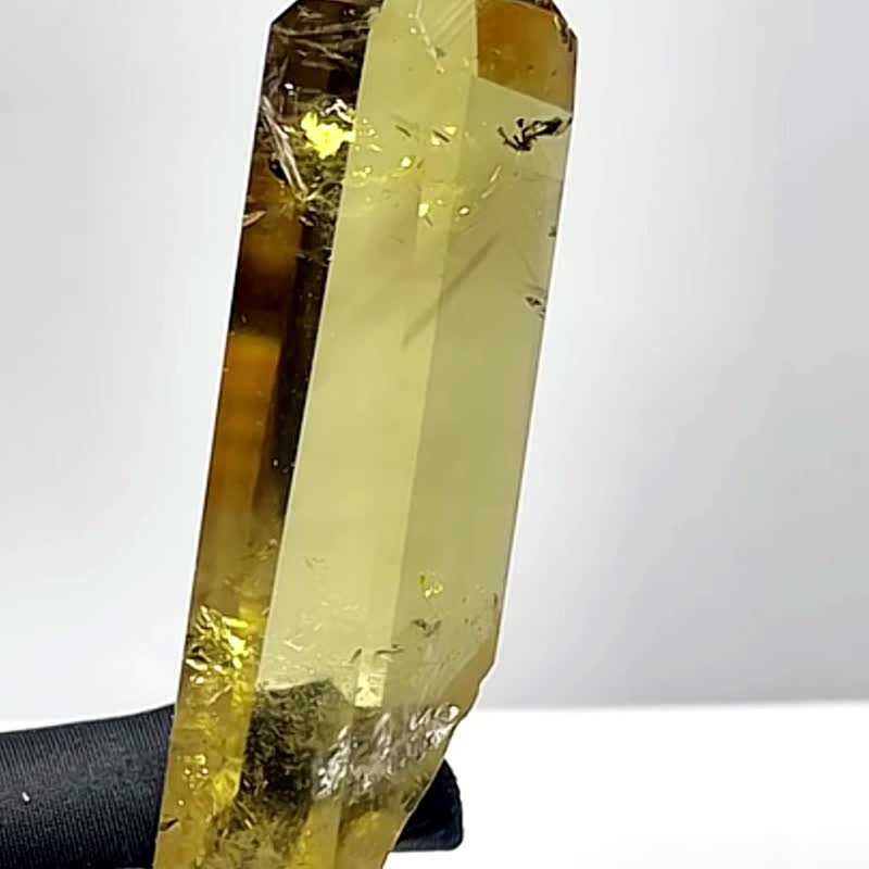 纯净高等级 黄水晶柱 双尖 黄水晶柱 稀有品相带原矿皮 水晶柱 - 摆饰 - 水晶 黄色