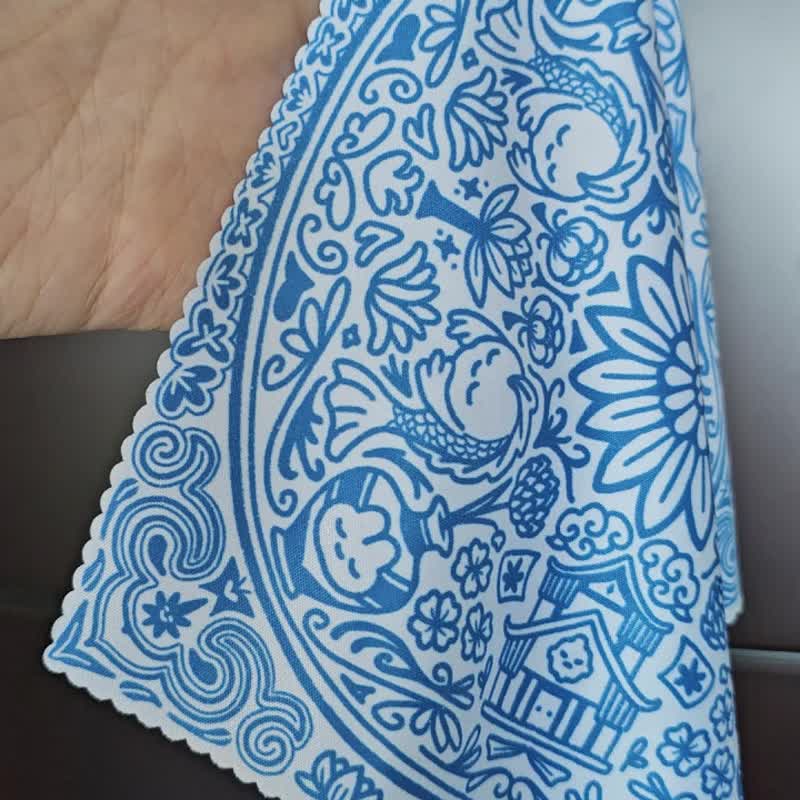 青花瓷灵感 超细纤维布 ・眼镜布 ・拭镜布 20x20cm - 眼镜盒/眼镜布 - 聚酯纤维 蓝色