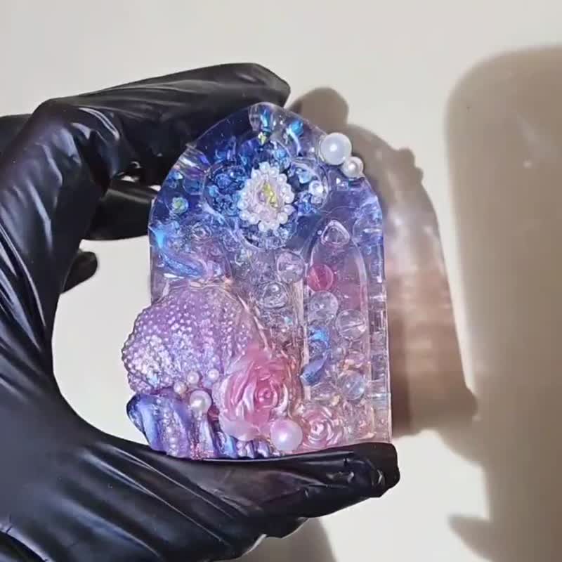 璃透蔚海系列-鱗光浮夢 手工滴膠流沙吊飾 - 吊饰 - 树脂 蓝色