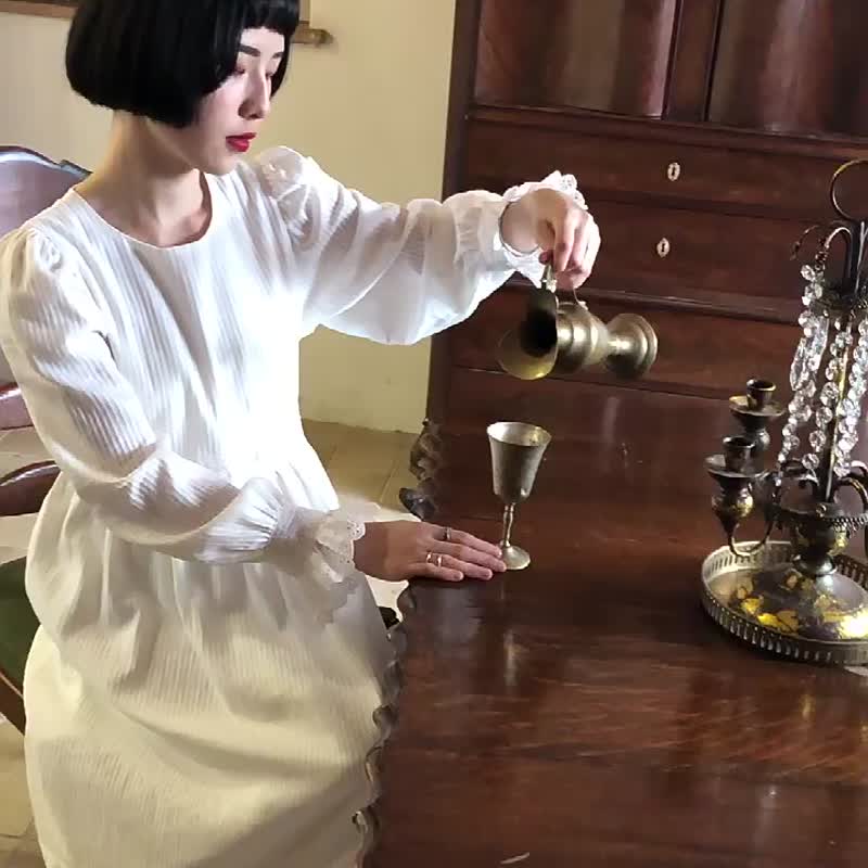 治愈系白色 棉質竪條提花少女洋裝 法式花邊袖高腰連身裙 含裏布 - 洋装/连衣裙 - 聚酯纤维 白色
