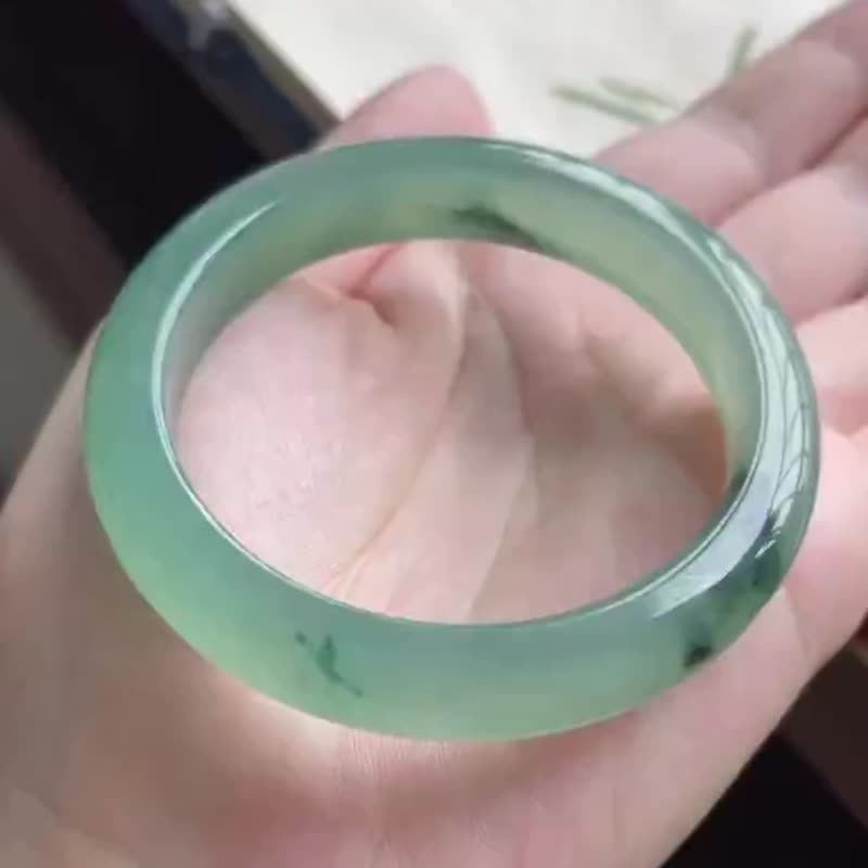 冰种翡翠天然翡翠玉镯 A玉手镯玉鈪 • 冰种油青半山水翡翠福镯 - 手链/手环 - 玉石 绿色