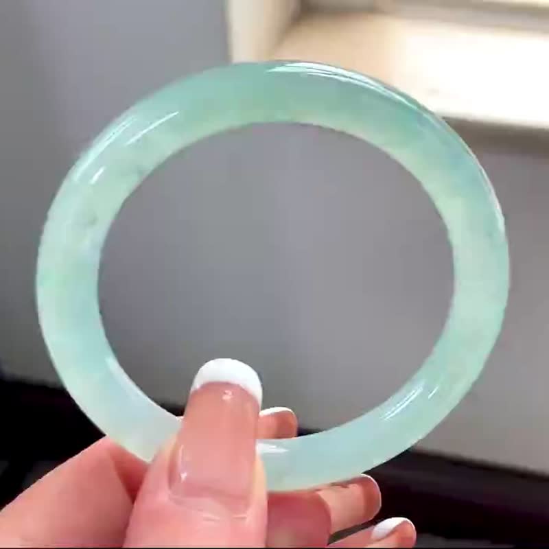 冰种翡翠天然翡翠玉镯 A玉手镯玉鈪 • 冰种湖水翡翠圆镯 - 手链/手环 - 玉石 绿色