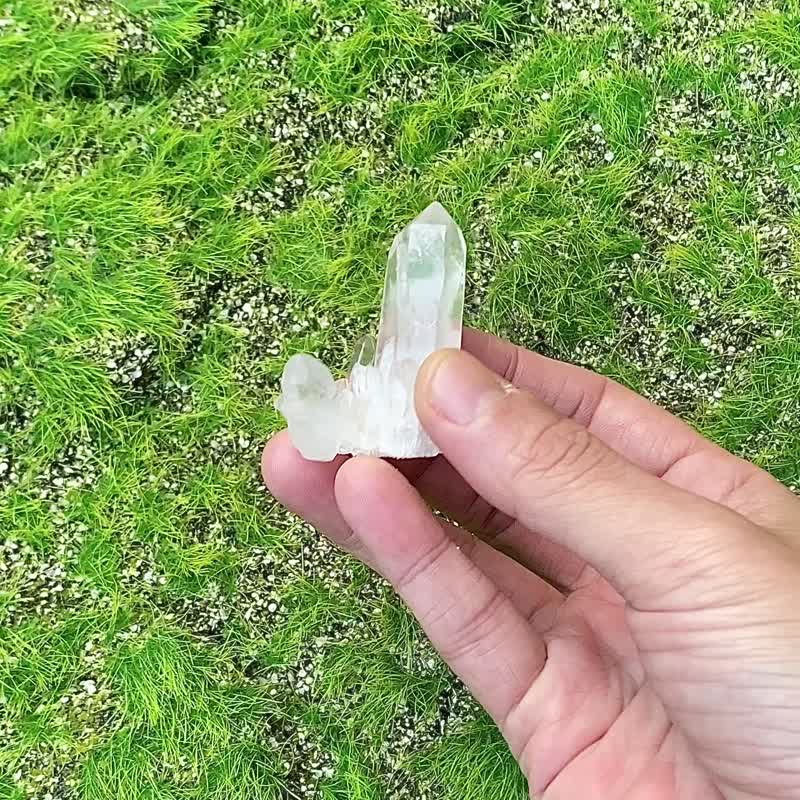 天然原矿小白水晶簇 小白水晶柱 消磁净化 疗愈 办公室 风水 摆件 - 摆饰 - 水晶 白色