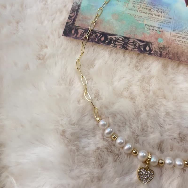 天然淡水扁型珍珠爱心项链x锁骨链 - 项链 - 铜/黄铜 金色