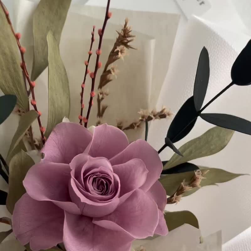 【我的女孩-淡紫色】永生玫瑰留言花束 情人节母亲节七夕毕业韩式 - 干燥花/捧花 - 植物．花 