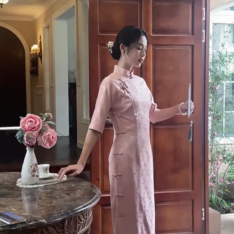 淺粉色 嬋娟 全開襟低開衩改良旗袍 復古改良新中式國風洋裝裙 - 旗袍 - 聚酯纤维 粉红色
