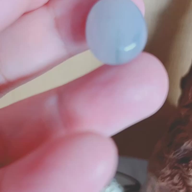 缅甸A货翡翠 紫飘蓝花17mm大蛋面 起胶温润 付台湾证书 - 其他 - 玉石 紫色