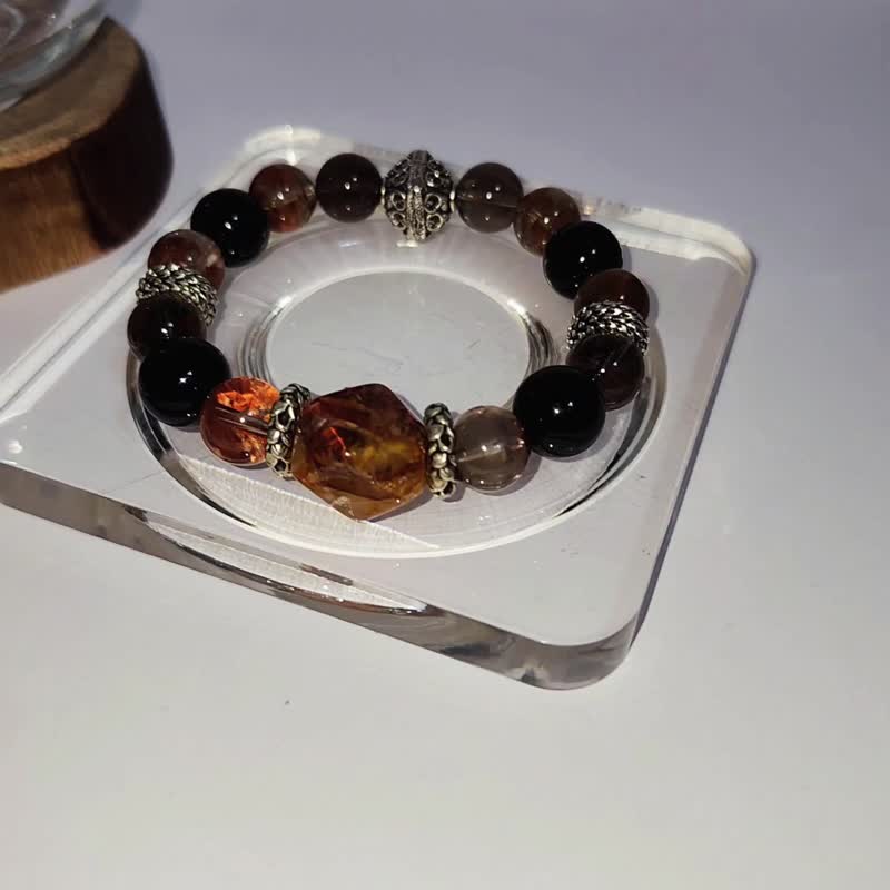 牛血红胶花随行设计手链/招贵人聚财/避邪防小人之水晶 - 手链/手环 - 水晶 红色