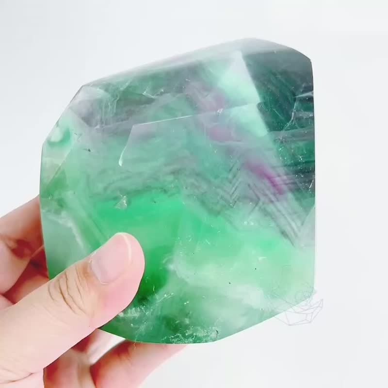 萤石 随型 山形千层 羽毛萤石 微透 碧波 回荡感 带彩虹光 - 摆饰 - 水晶 多色