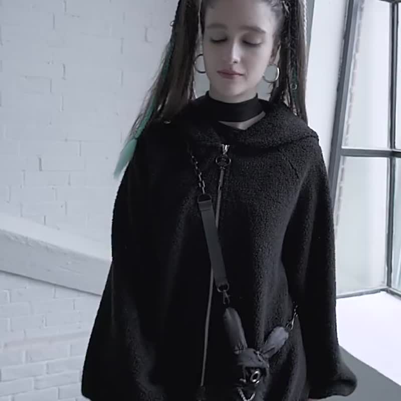 童话愚者兔子腰包巫帽外套 / 附腰包 / 宽松版型 - 女装休闲/机能外套 - 其他材质 黑色