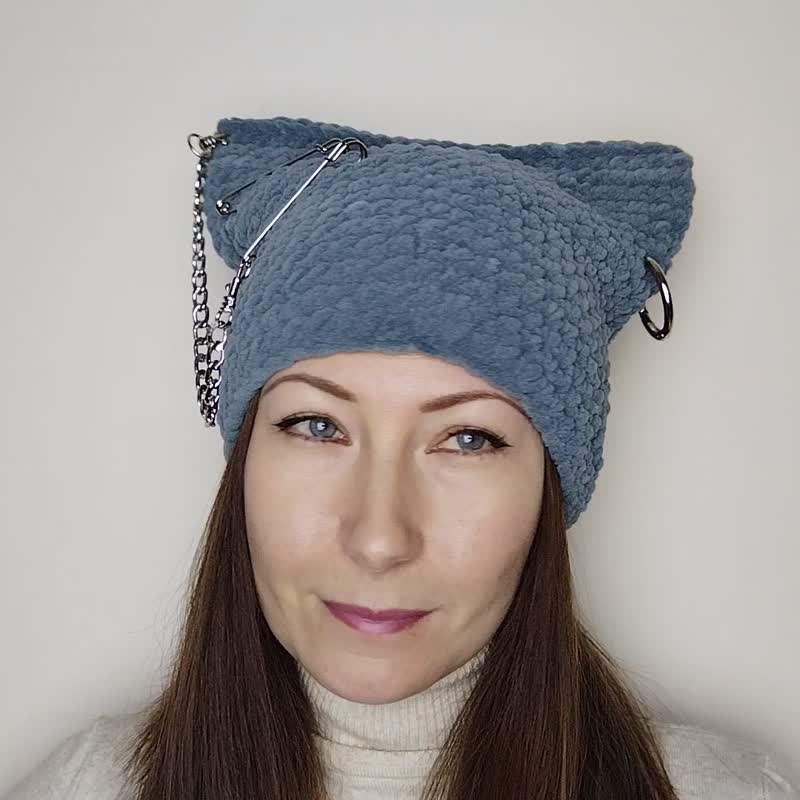 猫耳毛线帽钩针编织。灰色猫耳帽。手工编织的蓬松方形毛线帽。 - 帽子 - 其他材质 灰色