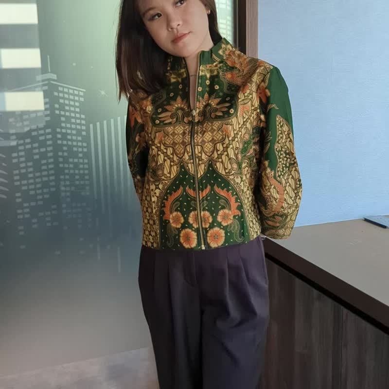 印尼蜡染知性泡泡袖短外套 YURA - 绿底金凤 - YUR006 - 女装上衣 - 棉 绿色