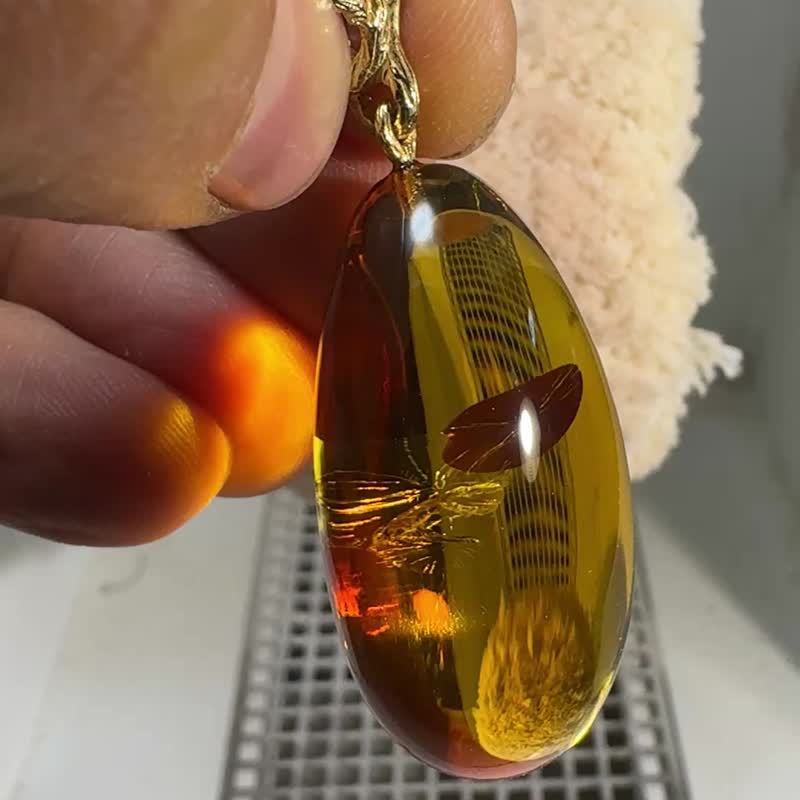 透明白兰地琥珀金质吊坠 天然波罗的海琥珀 手工珠宝 - 项链 - 半宝石 金色