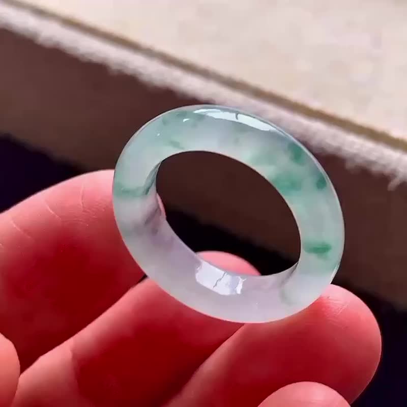 冰种翡翠 天然翡翠 A玉 班指披指指环 • 冰种飘花翡翠戒指 - 戒指 - 玉石 绿色