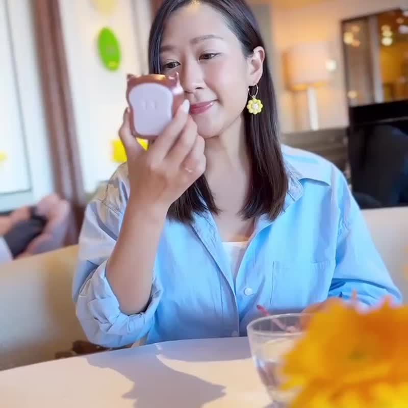 一口猫咪吐司随身镜 - 彩妆刷具/镜子/梳子 - 玻璃 