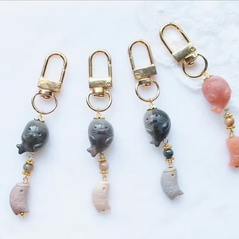 【 小海豹与它的鱼 】皮包挂饰/ 钥匙圈 - 吊饰 - 玉石 