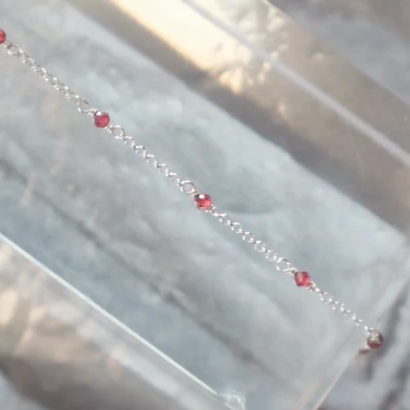 925 SILVER 满天星石榴石/细致 /百搭款手链 - 手链/手环 - 半宝石 红色