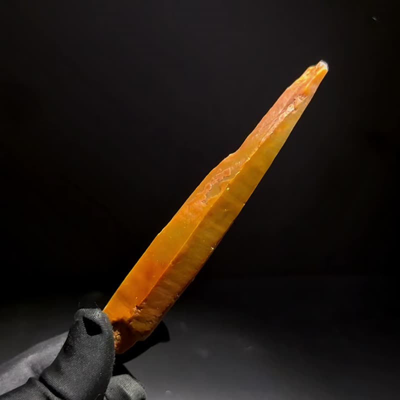 NO.2 极度稀有 红兔毛水晶 雷射激光手术刀 雷姆利亚 阿卡西记录 - 摆饰 - 水晶 红色