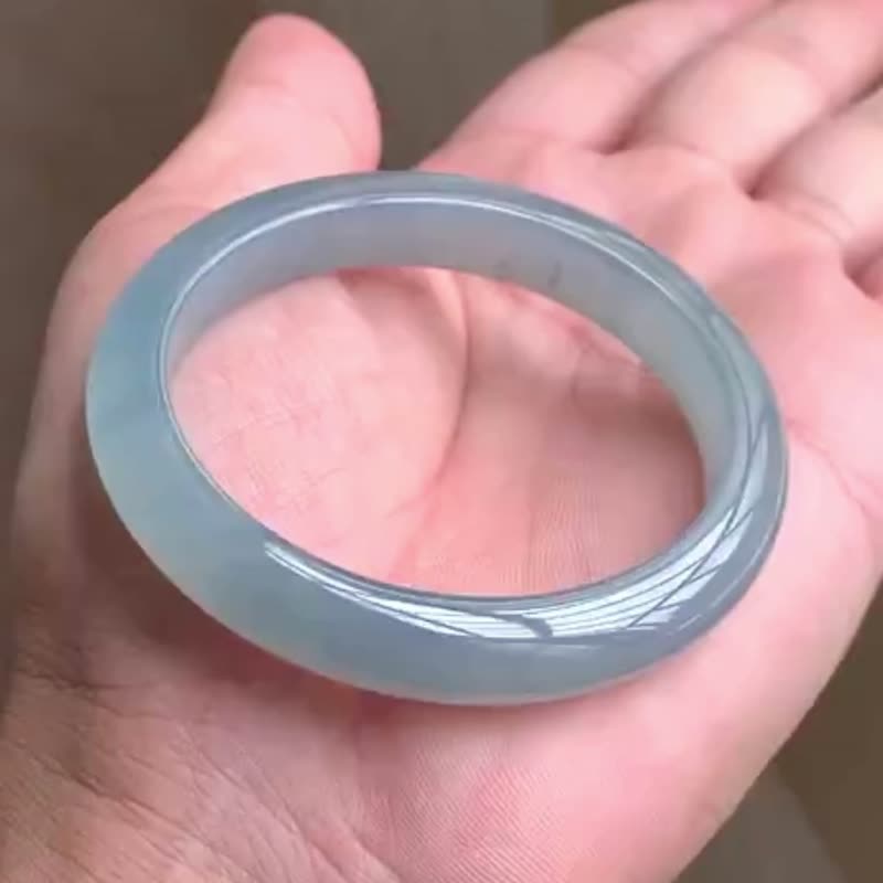 冰种翡翠天然翡翠玉镯 A玉手镯 玉鈪 • 冰种湖水蓝翡翠贵妃镯 - 手链/手环 - 玉石 蓝色