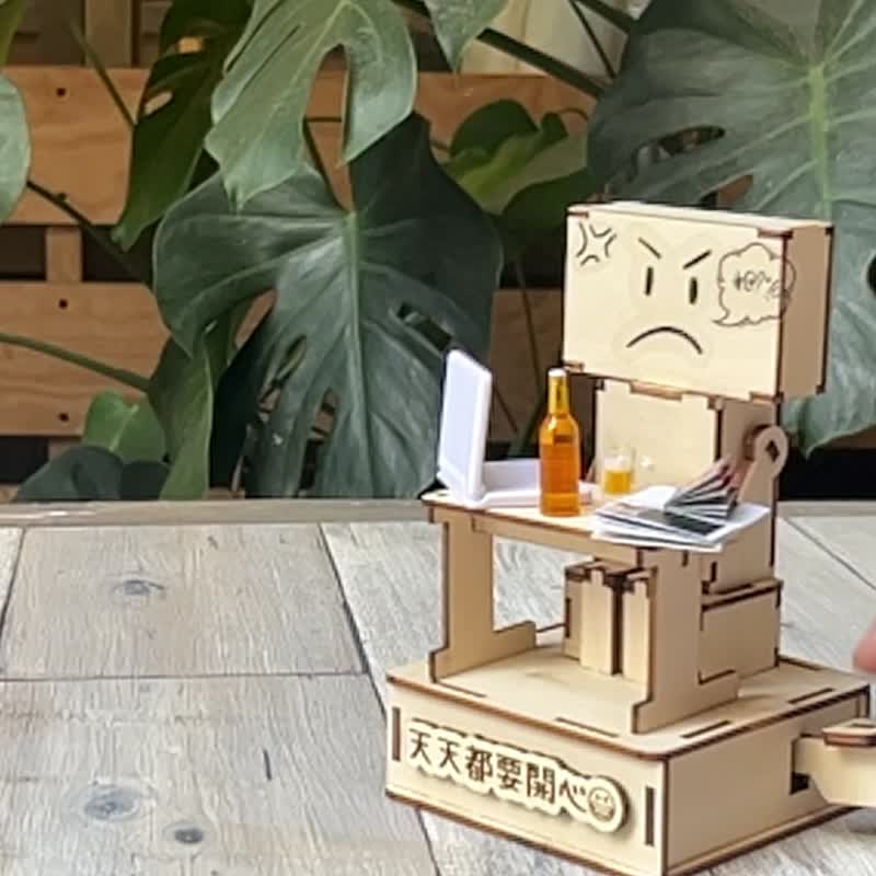 【DIY手作礼物】爆笑翻桌王 - 办公室疗愈小物 生日礼物 定制礼物 - 木工/竹艺/纸艺 - 木头 白色