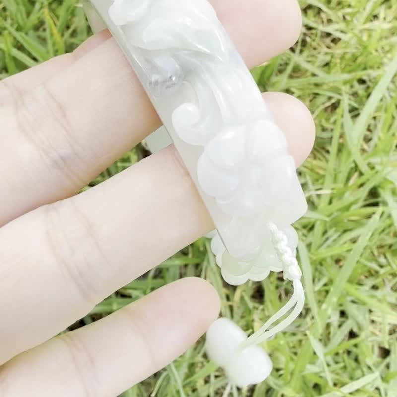 手工翡翠手链 - 烟雨荷韵与蝶光 - 手链/手环 - 玉石 绿色
