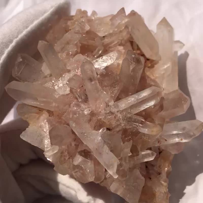 马达加斯加 特别咒文纹络 白水晶簇 透亮 粉红色 原矿 天然原石 - 摆饰 - 水晶 粉红色