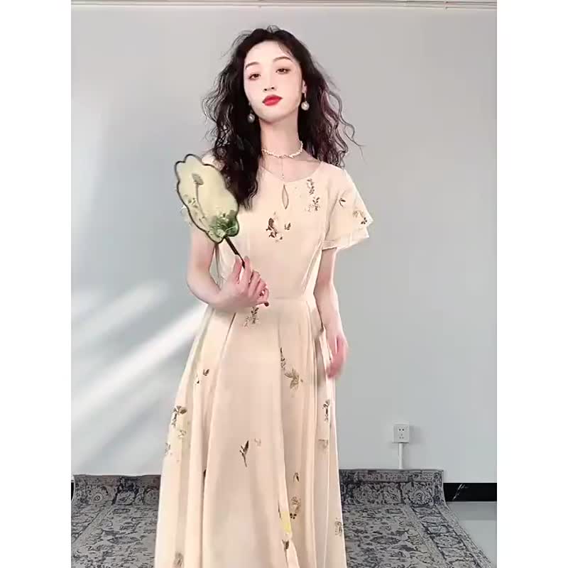 新中式【花儿与蝴蝶】印花大裙摆法式端庄垂感洋装连衣裙复古气质 - 洋装/连衣裙 - 聚酯纤维 