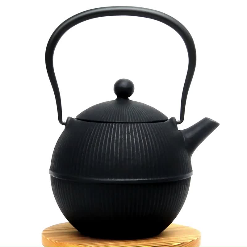 南部铁器 铁瓶 铁壶 球0.9L 日本制 - 茶具/茶杯 - 其他金属 黑色