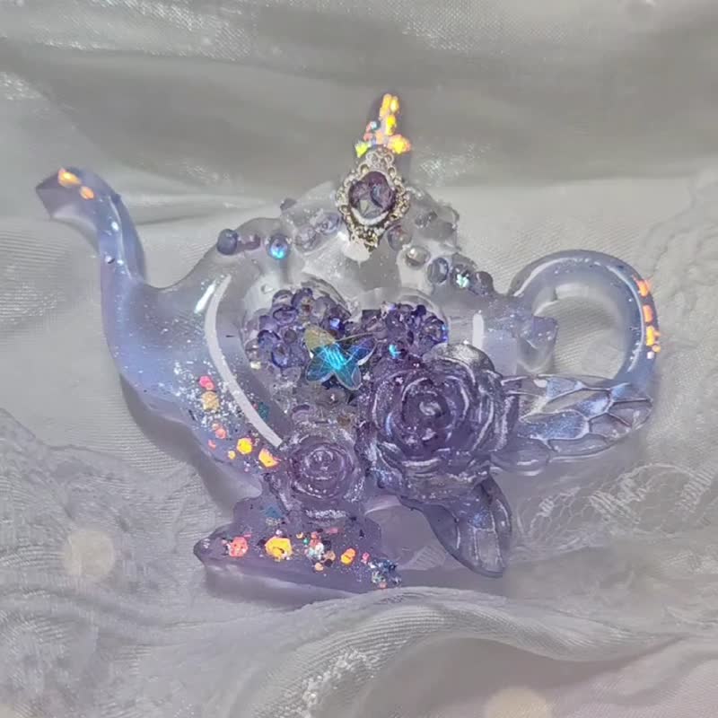 幻海夢蝶系列-幻璃星壺 手工滴膠流沙吊飾 - 吊饰 - 树脂 紫色