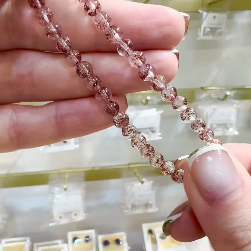 天然高透体彼岸花红超七金草莓4.5mm5.49g水晶手链贵人运桃花 - 手链/手环 - 水晶 红色