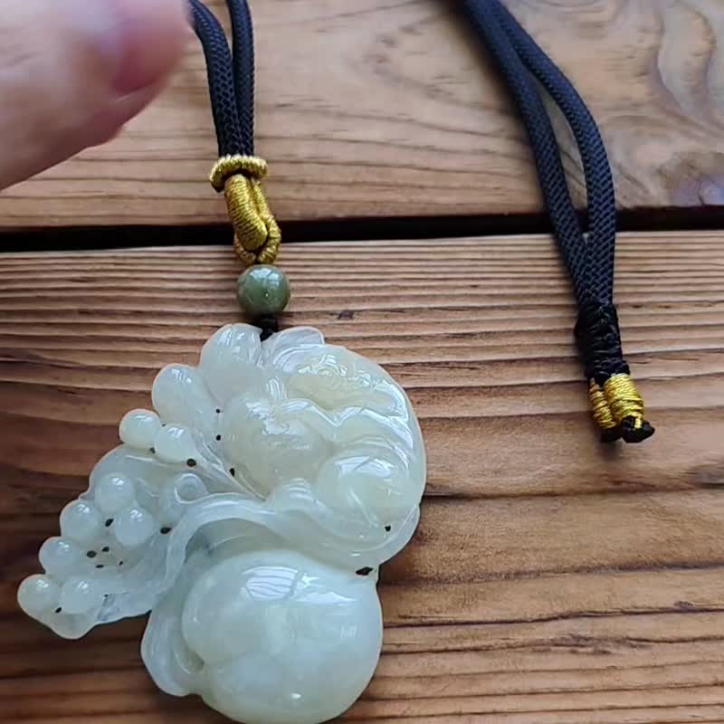 亲翠 天然翡翠 冰黄翡灵猴献寿调整式绳链 生肖猴 - 项链 - 玉石 黄色