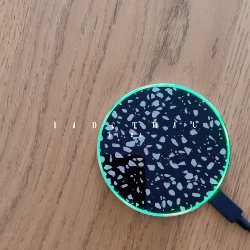 【定制化】黑色石板街水磨石 无线充电盘 15W快充无线充电器 - 手机充电及周边 - 铝合金 黑色