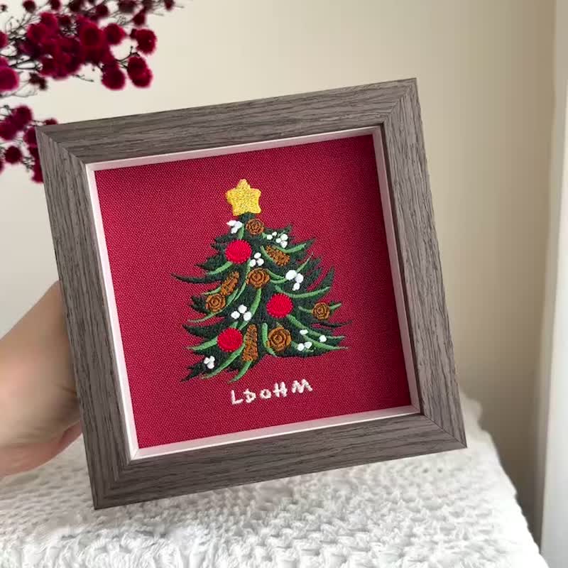 【圣诞市集】花圈 刺绣画 2色 实木框 - 画框/相框 - 棉．麻 红色
