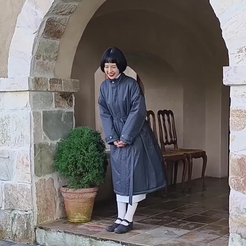 莫奈灰色 新中式立領棉服  復古簡約冬季中長款寬松夾棉外套 - 女装休闲/机能外套 - 其他人造纤维 灰色