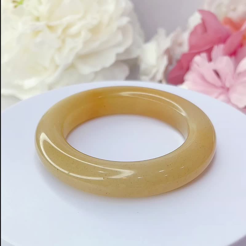 NO.28金黄蜜桃镯甜蜜俏色 内径54 MM 圈口 佘太翠玉镯 泥鳅背镯 - 手链/手环 - 玉石 多色