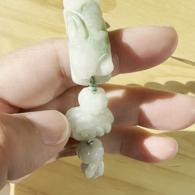手工編織翡翠手链 — 森林里的小兔子 - 手链/手环 - 玉石 黄色