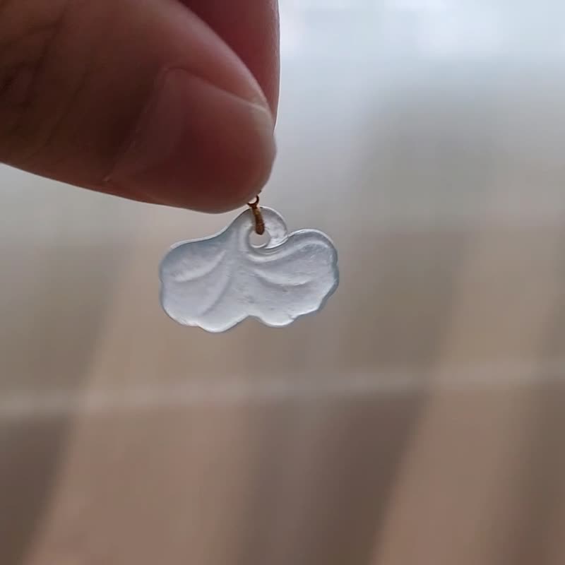 亲翠 天然翡翠 高冰莫西沙银杏叶18K金扣头皮绳锁骨链 花系列 - 项链 - 玉石 白色