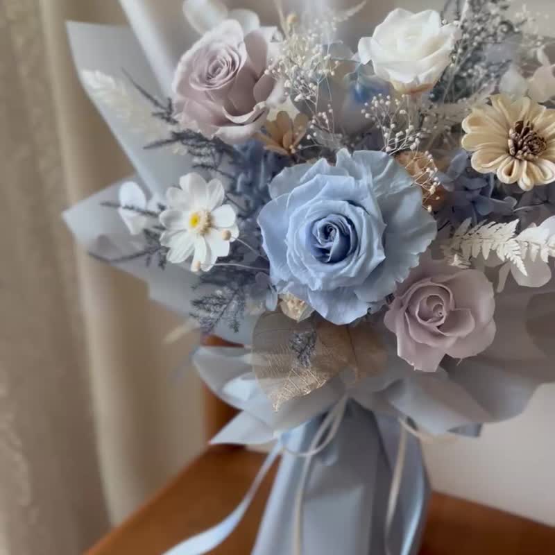 灰蓝色永生花束/情人节花束/生日花束/告白花束 永生花 不凋花 - 干燥花/捧花 - 植物．花 蓝色