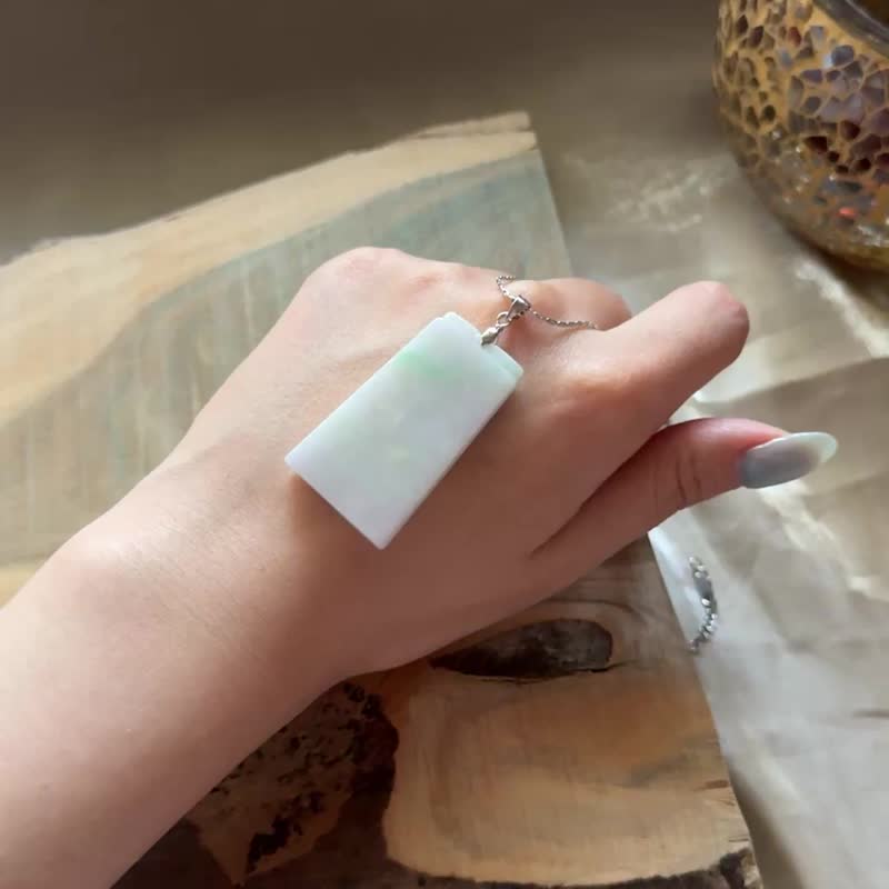 【翡翠】冰白翡无事牌翡翠胸坠 - 项链 - 宝石 