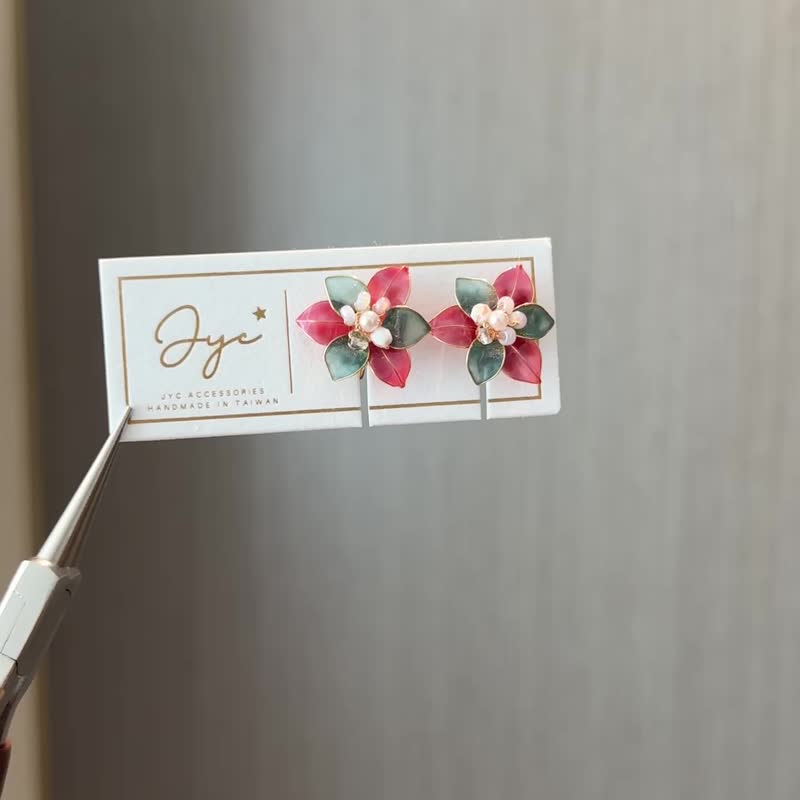 里雾礼物 | 手作立体水晶花贴耳耳环 无痛耳夹 uv 饰品 - 耳环/耳夹 - 其他材质 红色