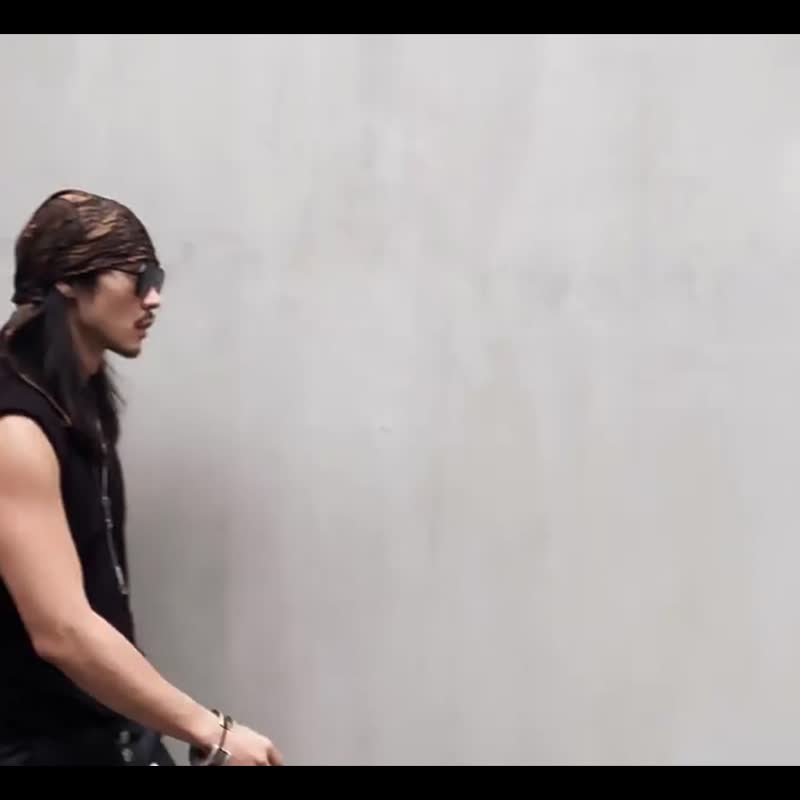 美式複古 小衆紋理漸變防曬面罩面巾機車頭巾三角巾 - 手帕/方巾 - 聚酯纤维 卡其色