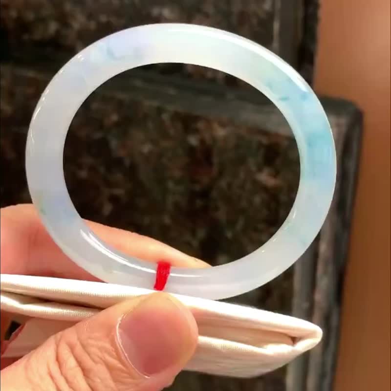 冰种翡翠天然翡翠玉镯 A玉手镯 玉鈪 • 冰种紫蓝飘花翡翠贵妃镯 - 手链/手环 - 玉石 蓝色
