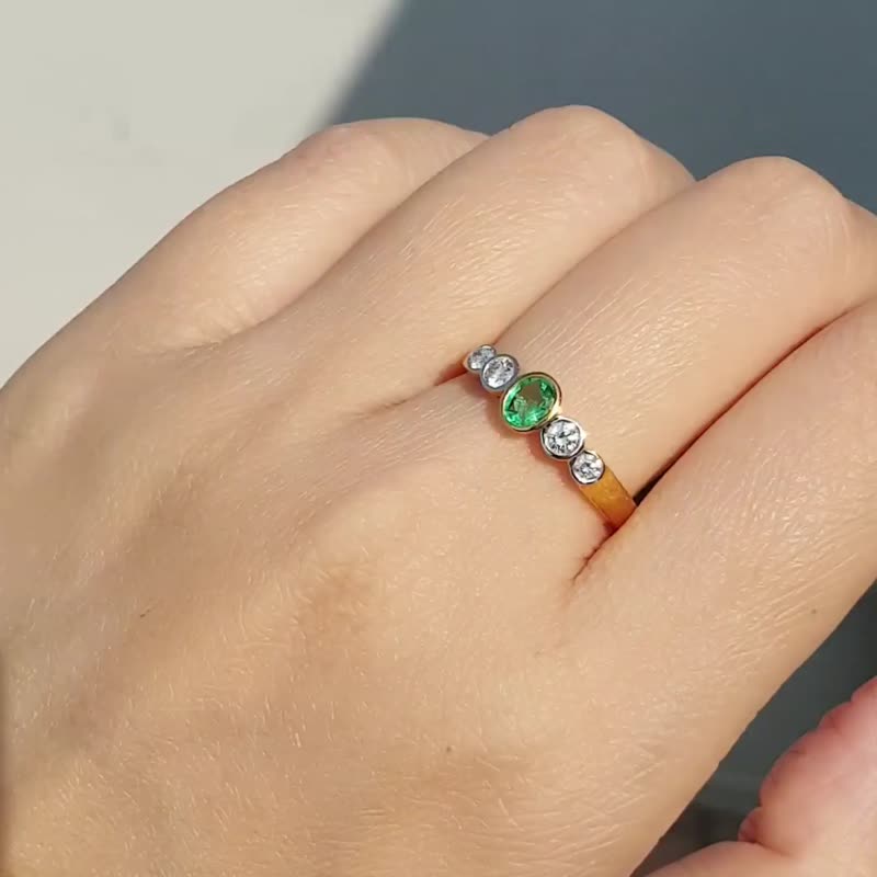 Solid 9K yellow gold Colombian emerald ring set with Diamond VS1 - 戒指 - 宝石 绿色